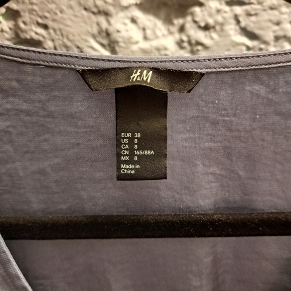 Formal dress - Picture 2 of 4